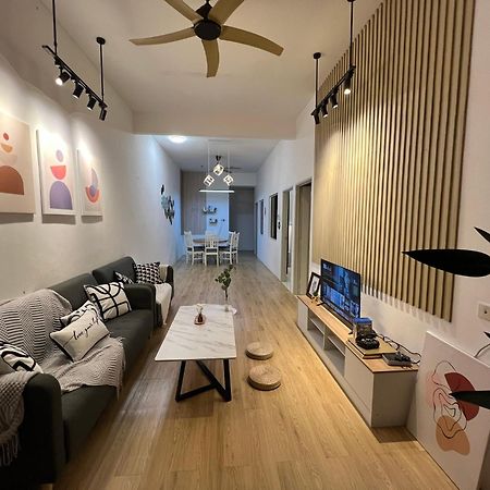 Vila Demuji 4Br 10Pax 3Min To Ecm Kcm, Ps4 Kuantan Exteriér fotografie
