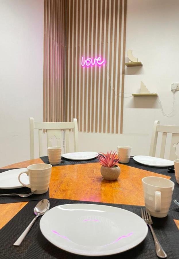 Vila Demuji 4Br 10Pax 3Min To Ecm Kcm, Ps4 Kuantan Exteriér fotografie